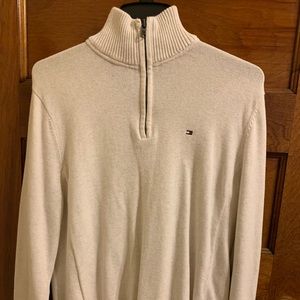 Tommy Hilfiger men’s pullover, size medium